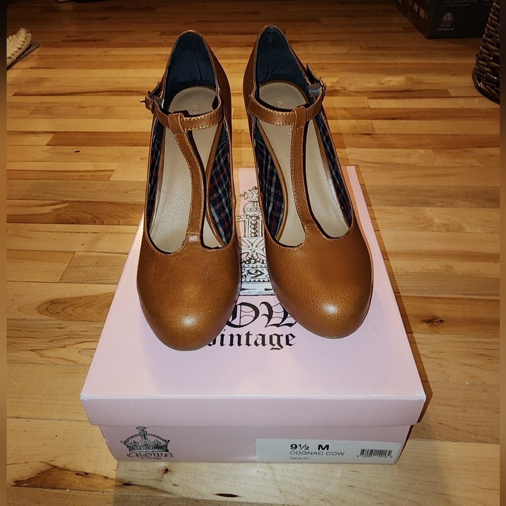 Crown Vintage Testra-CV, Cognac Cow, 4-inch Platform heels, Leather Upper